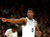 爱游戏平台官网下载-巴萨技术犯规送分，巴黎主帅怒摔战术板！！